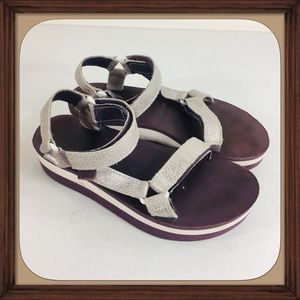 platform active sandals